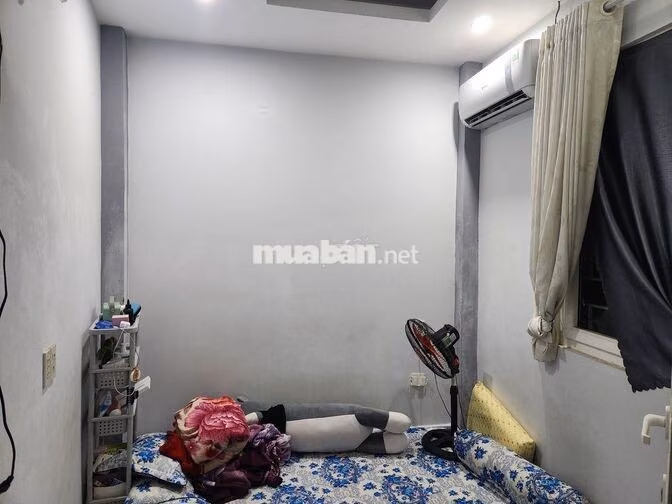 Cho thuê nhà nguyên căn 4 phòng hẻm Vạn Kiếp, quận Bình Thạnh