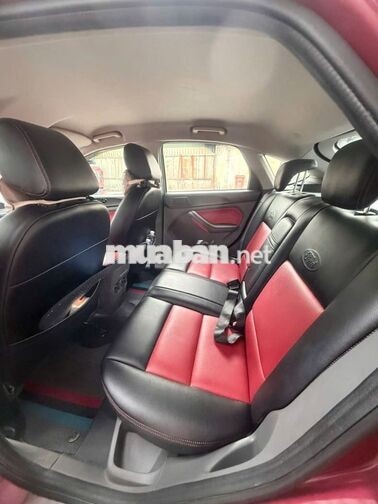 Ford Focus 1.8AT 2011 Tự động Đỏ