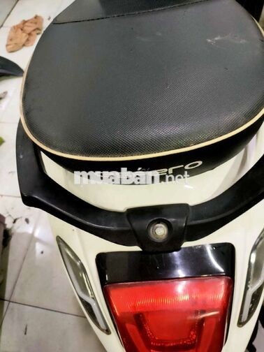 Xe máy điện Esper Vespa 50 Trắng
