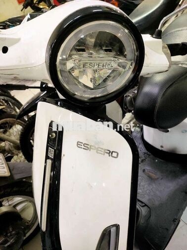 Xe máy điện Esper Vespa 50 Trắng