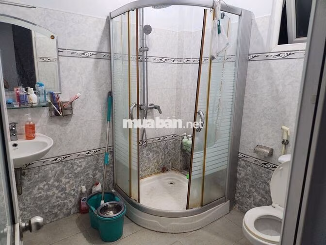 Cho thuê nhà nguyên căn 4 phòng hẻm Vạn Kiếp, quận Bình Thạnh
