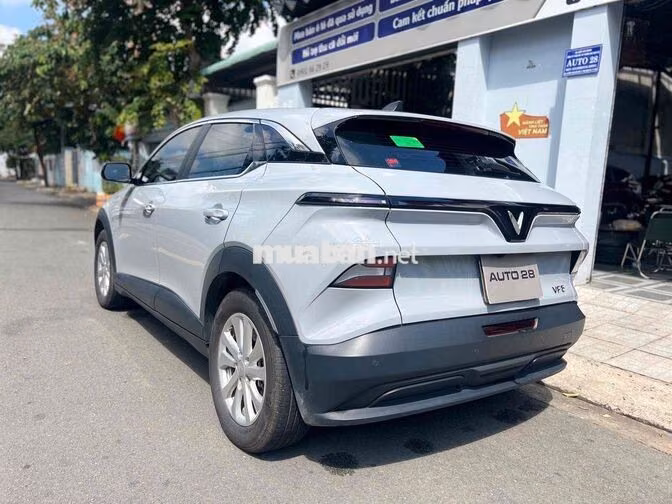 VinFast VF6 Eco 2025 sạc KGH Xám 31.000 km