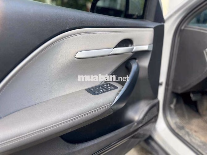 VinFast VF6 Eco 2025 sạc KGH Xám 31.000 km