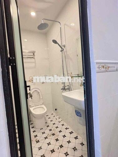 Cần bán cân nhà đang ở , do muốn đổi vị trí