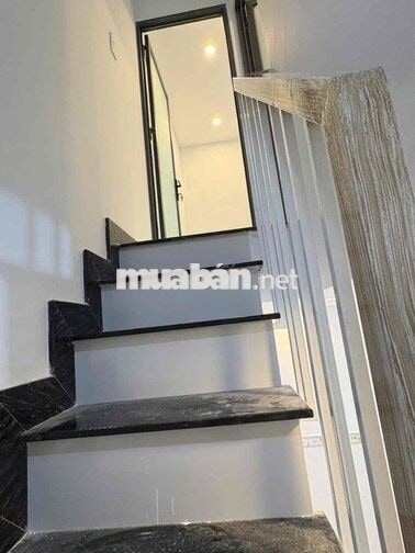 Cần bán cân nhà đang ở , do muốn đổi vị trí