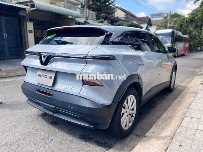 VinFast VF6 Eco 2025 sạc KGH Xám 31.000 km