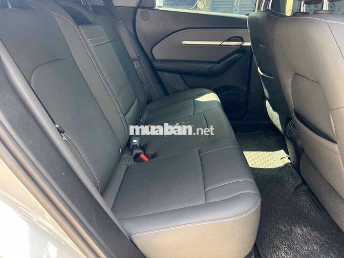 VinFast VF6 Eco 2025 sạc KGH Xám 31.000 km