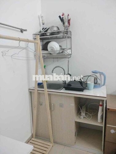 CHO THUÊ PHÒNG BAN CÔNG NGAY PHẠM NGŨ LÃO- QUẬN 1. GIÁ HẠT DẺ