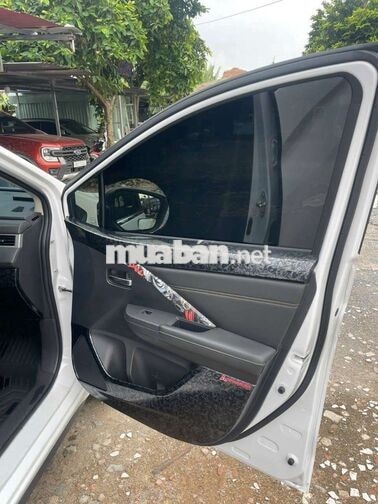 Mitsubishi Xpander 7 chỗ Xăng Trắng
