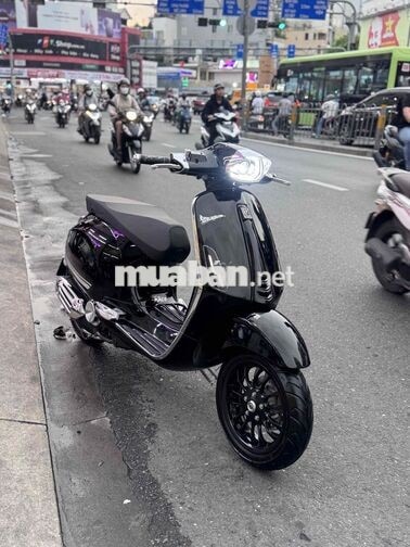 Piaggio Vespa Sprint 125 ABS iGet 2022 Đen bóng