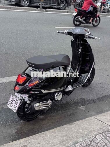 Piaggio Vespa Sprint 125 ABS iGet 2022 Đen bóng