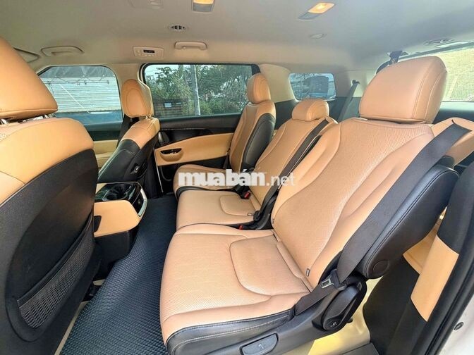 Kia Carnival Luxury 2022 Dầu 81.000km Trắng