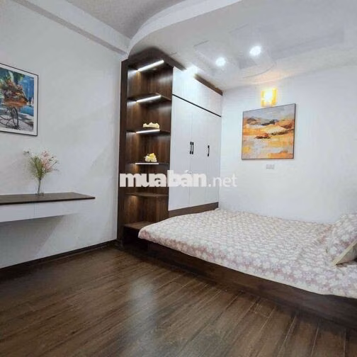 Cho thuê căn hộ Phố Nguyễn Khánh Toàn-Cầu Giấy 55m 2 ngủ