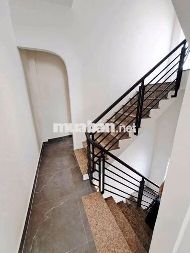 CHO THUÊ NHÀ 2 MT HẺM 688 HƯƠNG LỘ 2 - 4PN - 3 TẦNG - 16TRIEU - HẺMXH