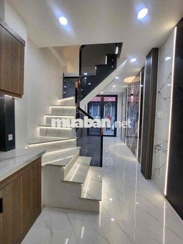 Bán nhà mặt tiền đs: 8, BHHA: đúc 1 lầu, 2,5x8