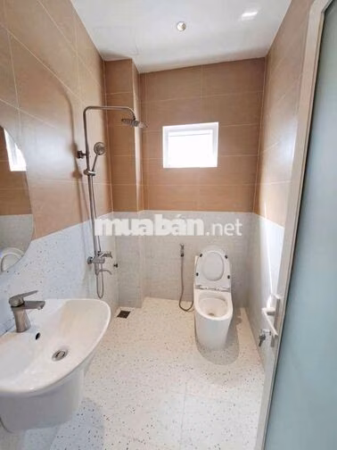 CHO THUÊ NHÀ 2 MT HẺM 688 HƯƠNG LỘ 2 - 4PN - 3 TẦNG - 16TRIEU - HẺMXH