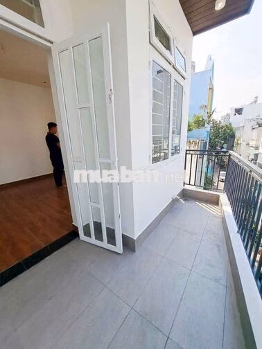 CHO THUÊ NHÀ 2 MT HẺM 688 HƯƠNG LỘ 2 - 4PN - 3 TẦNG - 16TRIEU - HẺMXH