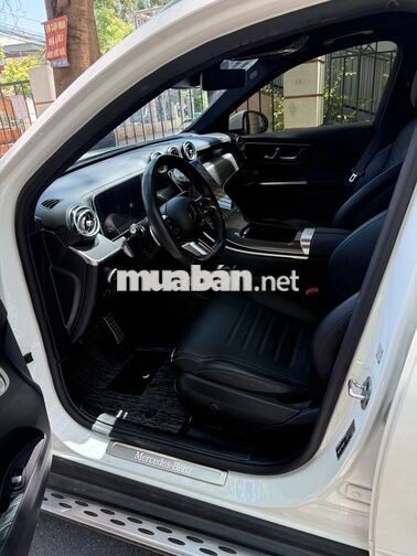 Mercedes-Benz GLC 300 All new 2023 màu trắng