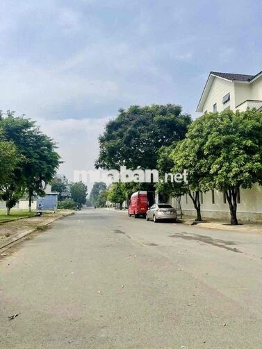 Cho thuê biệt thự full nội thất đường Đặng Thuỳ Trâm. Giá 55tr/tháng