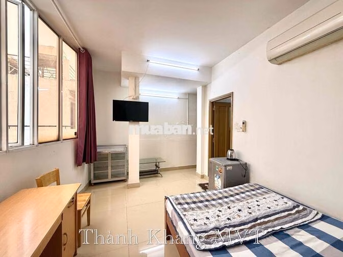 Cho Thuê Căn Hộ Cửa Sổ Thang Máy Full Nội Thất Gần Đại Học Kinh Tế Ueh