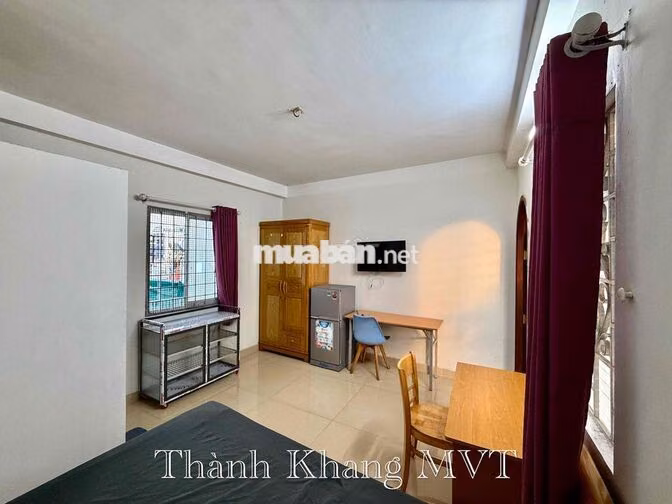 Cho Thuê Căn Hộ Cửa Sổ Thang Máy Full Nội Thất Gần Đại Học Kinh Tế Ueh