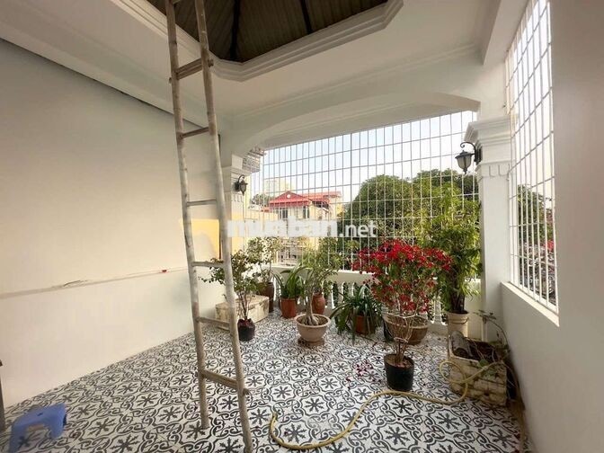 Cho thuê nhà Hoàng Hoa Thám 35m² x 4 tầng 5PN, ô tô đỗ cửa – 20 triệu