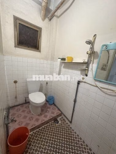 [3017] NHÀ CHUNG CƯ XÓM CẢI, ĐƯỜNG NGUYỄN TRÃI QUẬN 5 
