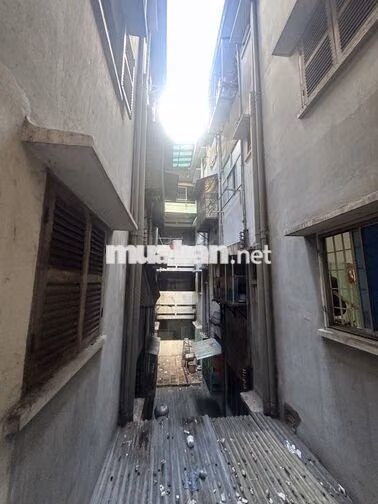 [3017] NHÀ CHUNG CƯ XÓM CẢI, ĐƯỜNG NGUYỄN TRÃI QUẬN 5 