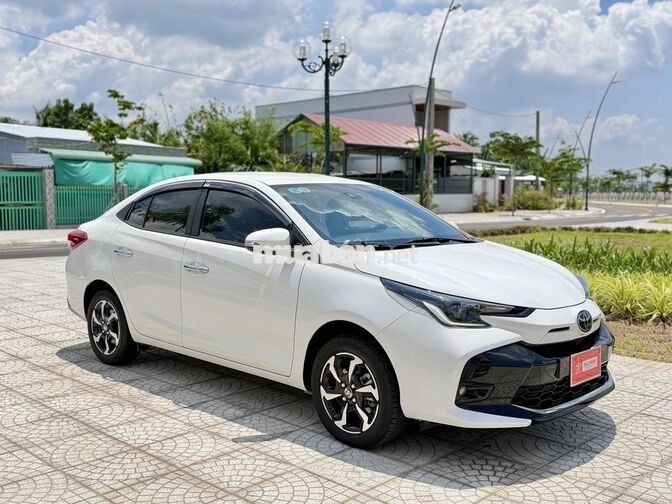 Toyota Vios 2025 1.5G CVT Trắng 19.000 km