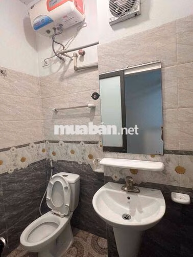 Cho thuê căn hộ tầng 4 số 9B ngõ 120 Kim Giang