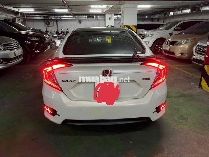 Honda Civic RS 2019 Trắng 70.000 km