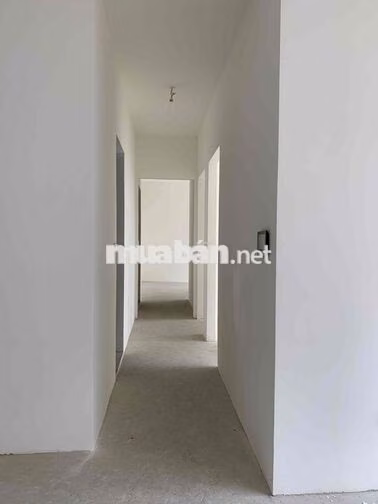 chính chủ gửi bán căn hộ 2PN2WC - 5,45 tỷ - 80m2 - View hồ bơi
