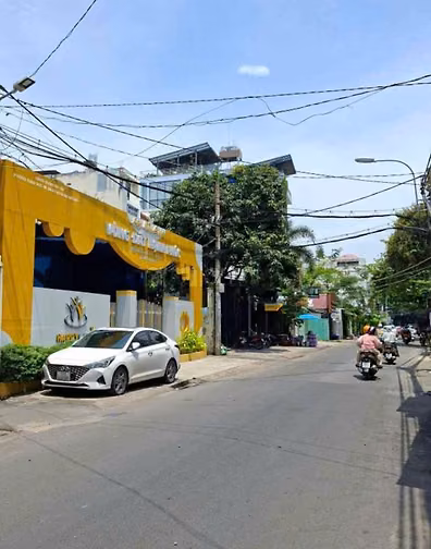 GẤP hơn 7 tỷ có nhà 4lầu HXH Thống Nhất 60m2 tiện làm VP gần Nguyễn Du