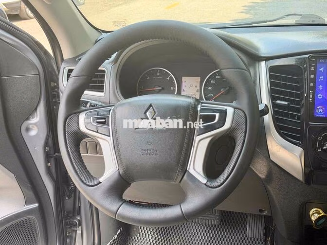 Mitsubishi Triton 2.5L AT 2017 Xám Tự động