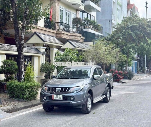 Mitsubishi Triton 2.5L AT 2017 Xám Tự động