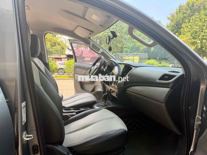 Mitsubishi Triton 2.5L AT 2017 Xám Tự động