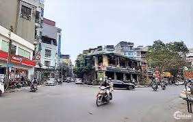 Cho thuê mb lõi phố cổ diện tích 40m mt 3m vị trí đông khách du lịch 