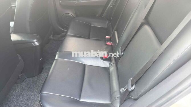 Toyota Vios Vàng cát 2025