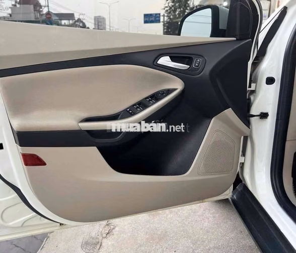 Ford Focus 2019 Trắng Tự động 80.000km
