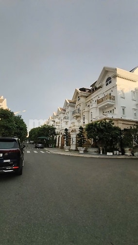 HẠ GIÁ BÁN GẤP BIỆT THỰ ĐẲNG CẤP  2 MT ĐƯỜNG  CITYLAND PARK HILLS