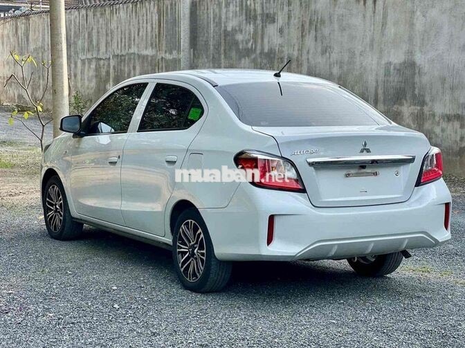 Mitsubishi Attrage 1.2MT 2024 Trắng Nhập khẩu