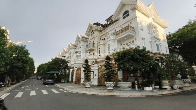 HẠ GIÁ BÁN GẤP BIỆT THỰ ĐẲNG CẤP  2 MT ĐƯỜNG  CITYLAND PARK HILLS