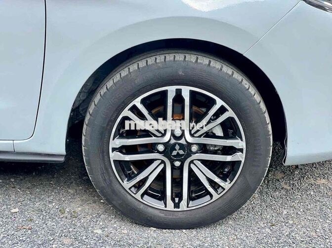 Mitsubishi Attrage 1.2MT 2024 Trắng Nhập khẩu