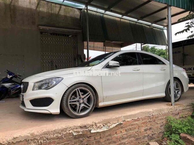 Mercedes-Benz CLA 250 Thể thao Trắng