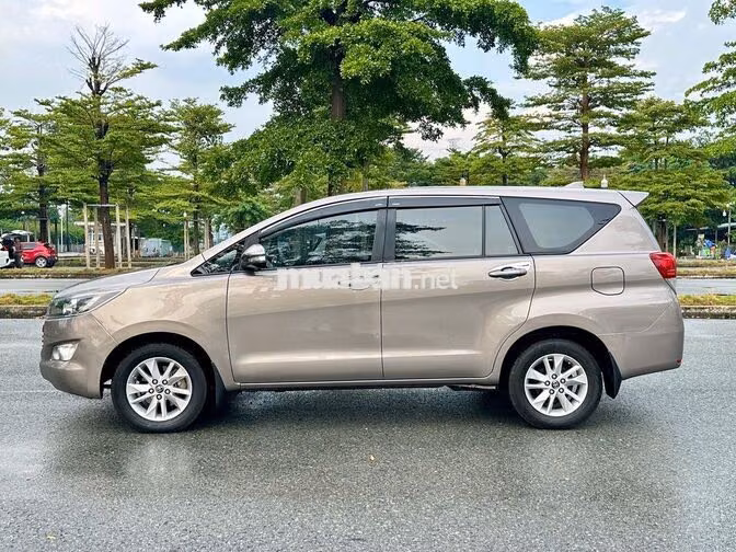 Toyota Innova 2016 Số sàn