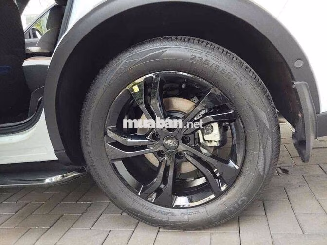 Ford Territory Sport 2025 4000km Trắng