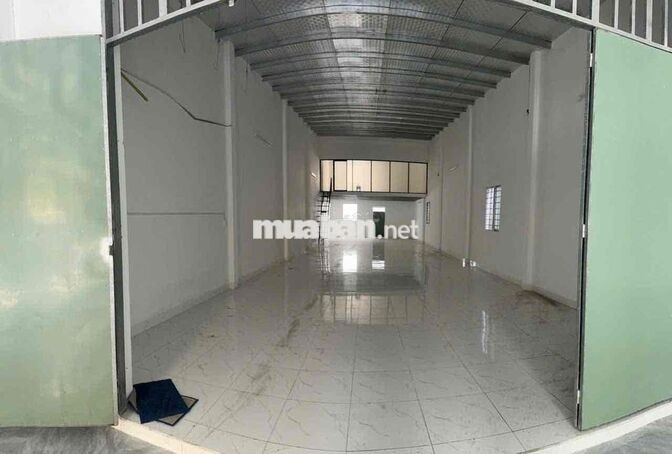 Kho xưởng 6*35 trệt lửng đường xe tải Rẻ chốt lẹ