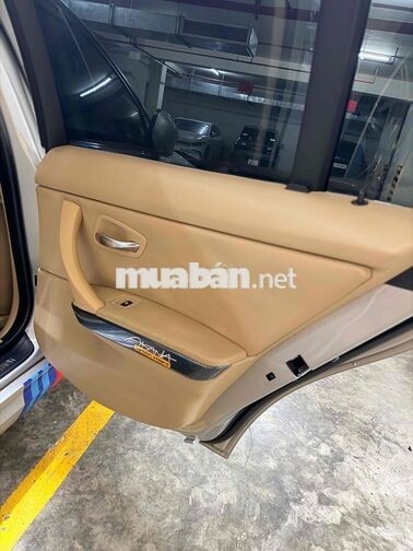 BMW 320i Bạc 98.612 km