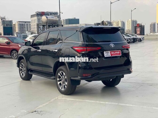 Toyota Fortuner Legender 2025 2.7V 4x4 AT Đen