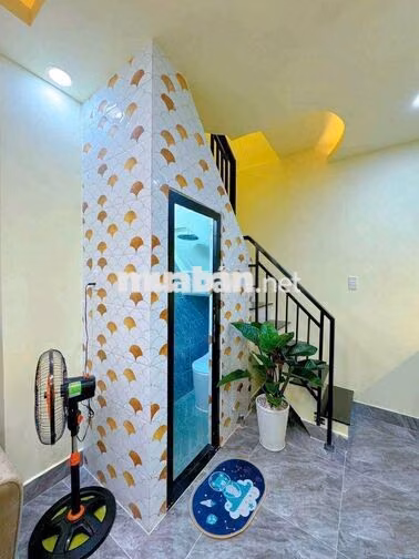 nhà bán nguyễn kiệm 1trêt và 1lâu. giá 2ty950